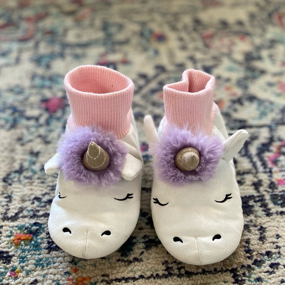 Unicorn 🦄 slippers